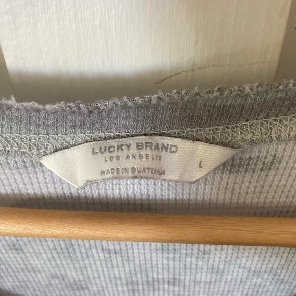 Lucky brand Large camouflage camo waffle knit thermal long sleeve blouse raw hem - Picture 2 of 10